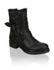 Shoe4You_HW1718_1643505300_OMG!_EUR 49,95.jpg