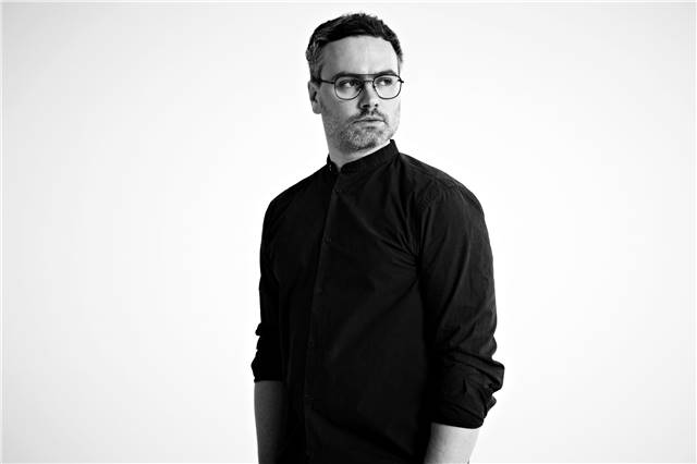 VIU_Creative Director_Fabrice Aeberhard_c Sandra Kennel_2_klein.jpg
