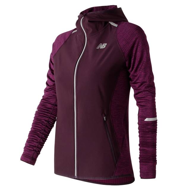 New Balance_HW1718_400WJ73256_Woman Heat Run Jacket_black_EUR 119,95.jpg